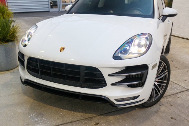 2016 Porsche Macan Turbo