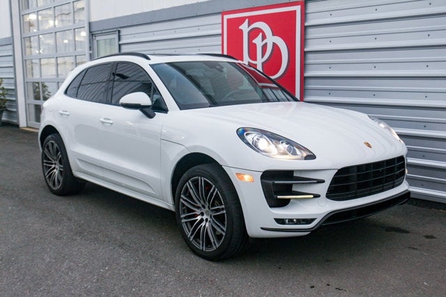 2016 Porsche Macan Turbo