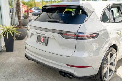 2022 Porsche Cayenne Turbo