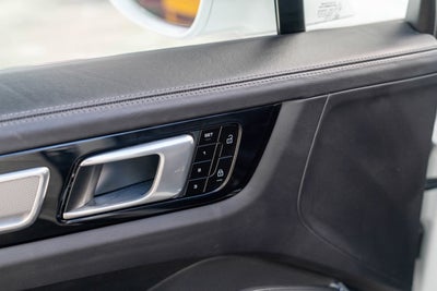 2021 Porsche Cayenne Turbo