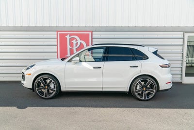 2021 Porsche Cayenne Turbo