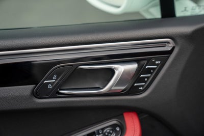 2022 Porsche Macan S