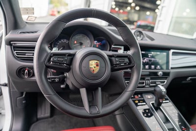 2022 Porsche Macan S