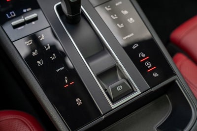 2022 Porsche Macan S