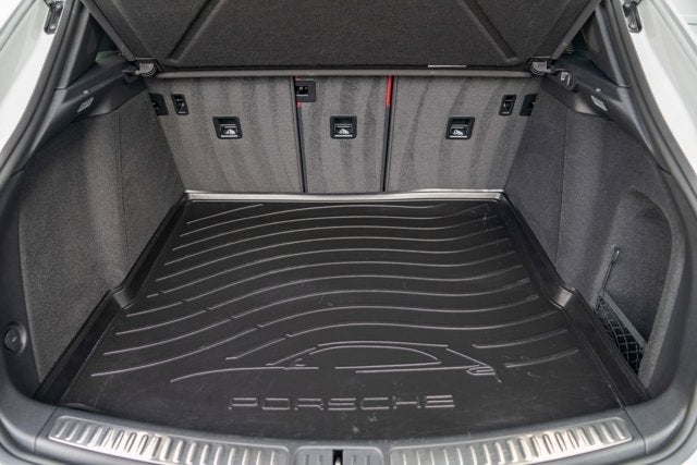 2022 Porsche Macan S