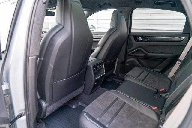 2021 Porsche Cayenne GTS Coupe