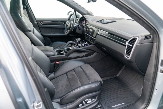 2021 Porsche Cayenne GTS Coupe