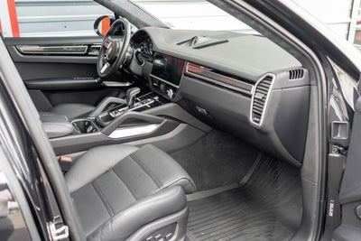 2022 Porsche Cayenne Turbo S E-Hybrid