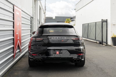 2022 Porsche Cayenne Turbo S E-Hybrid