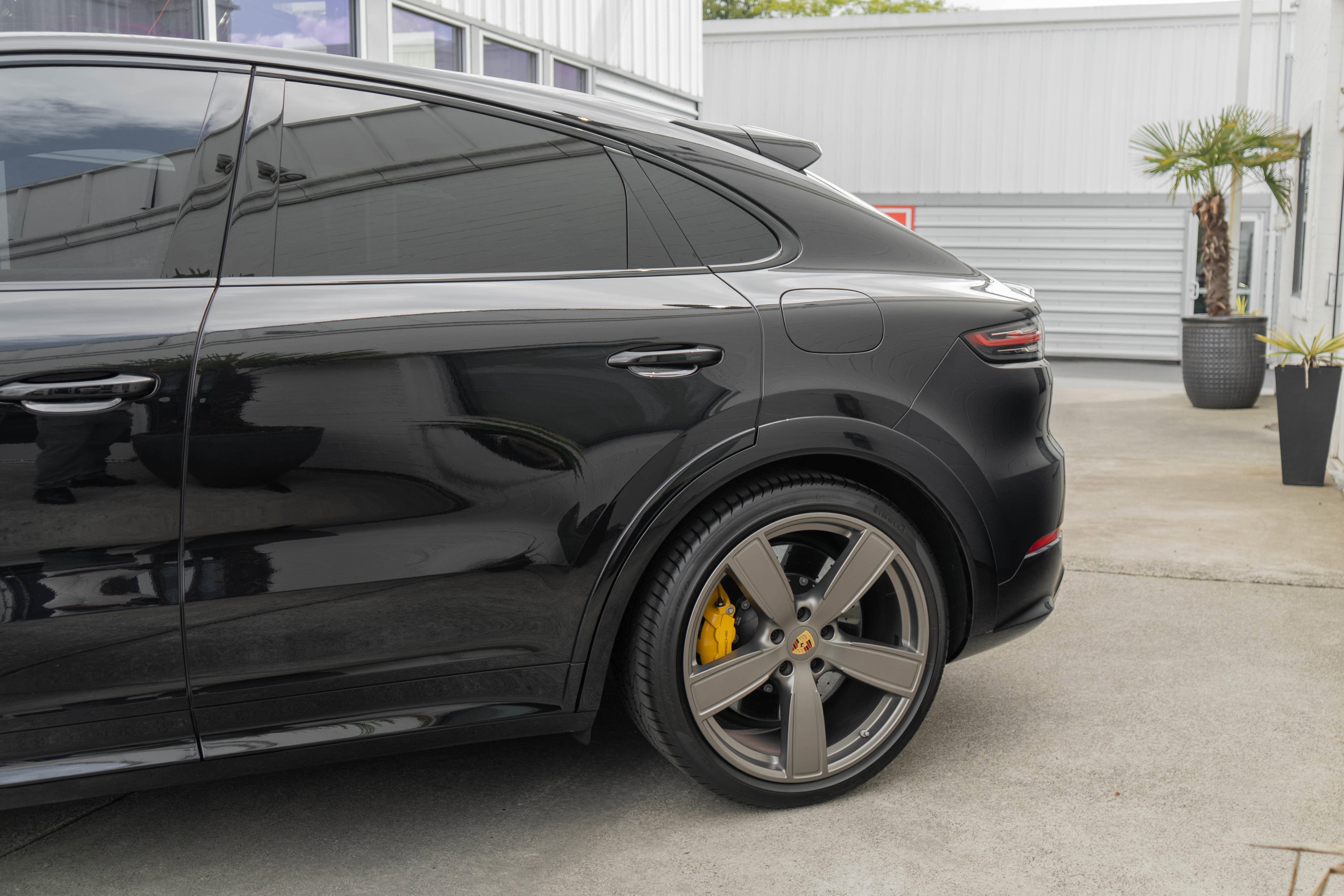 2022 Porsche Cayenne Turbo S E-Hybrid