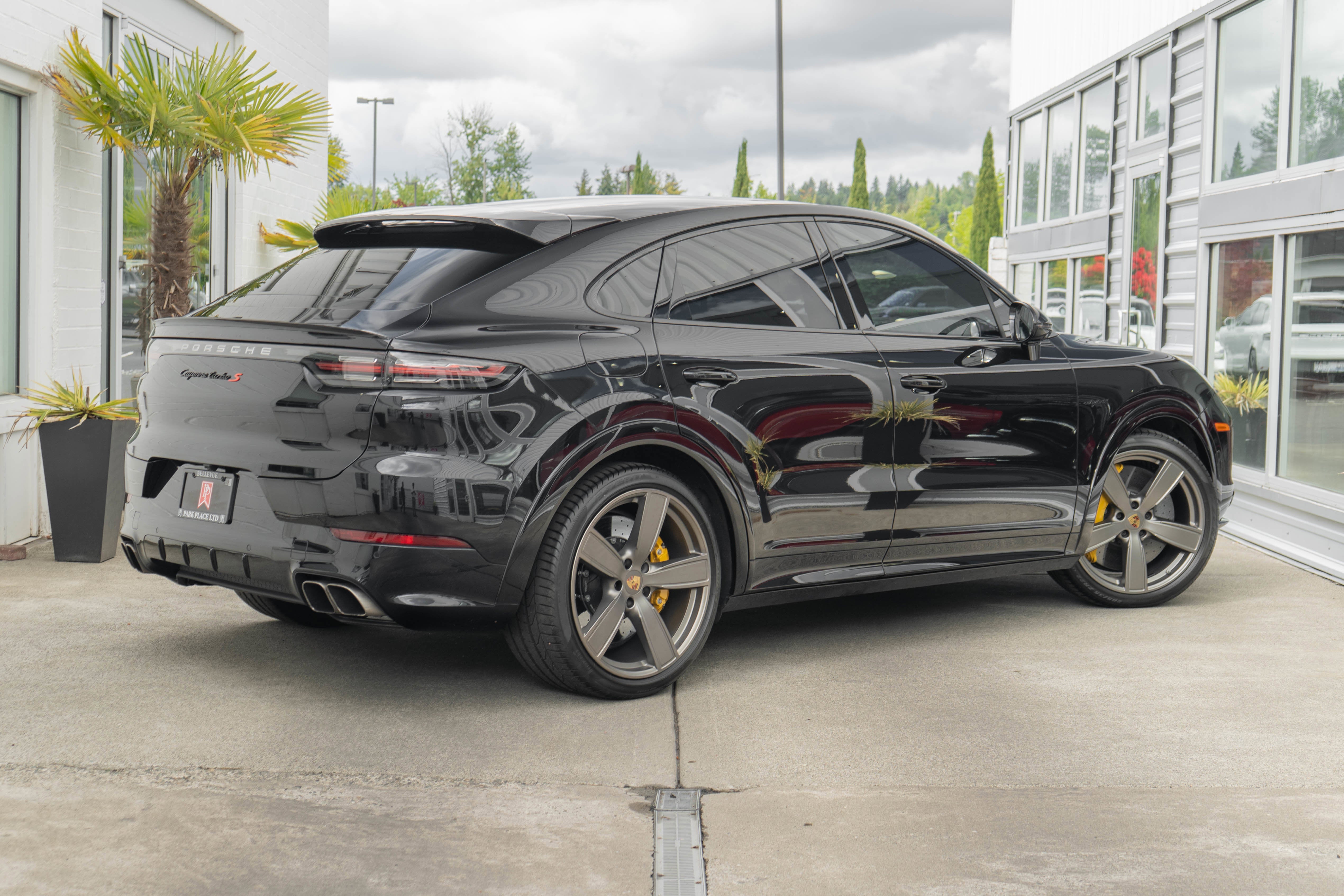 2022 Porsche Cayenne Turbo S E-Hybrid