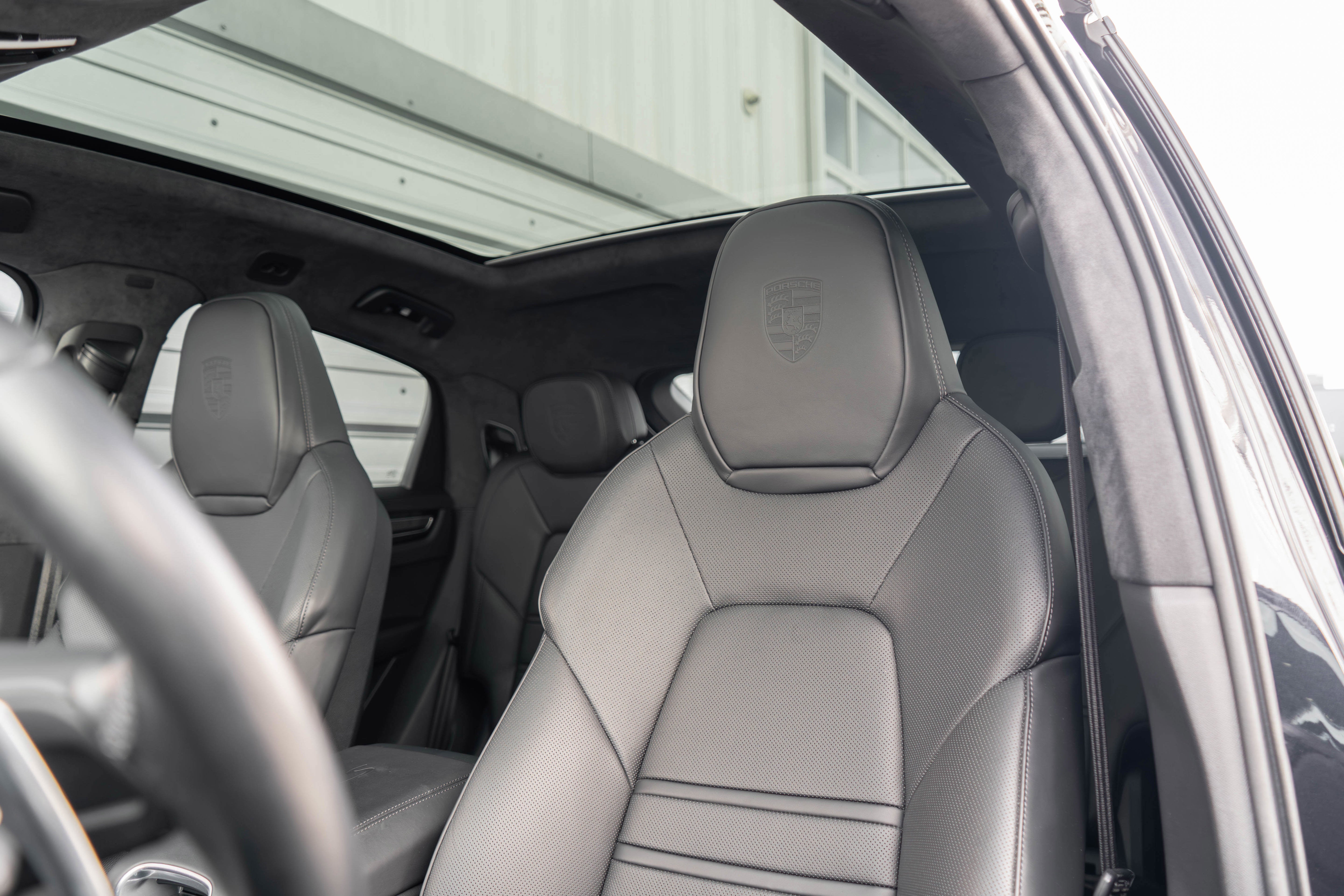 2022 Porsche Cayenne Turbo S E-Hybrid