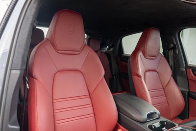 2023 Porsche Cayenne Turbo GT