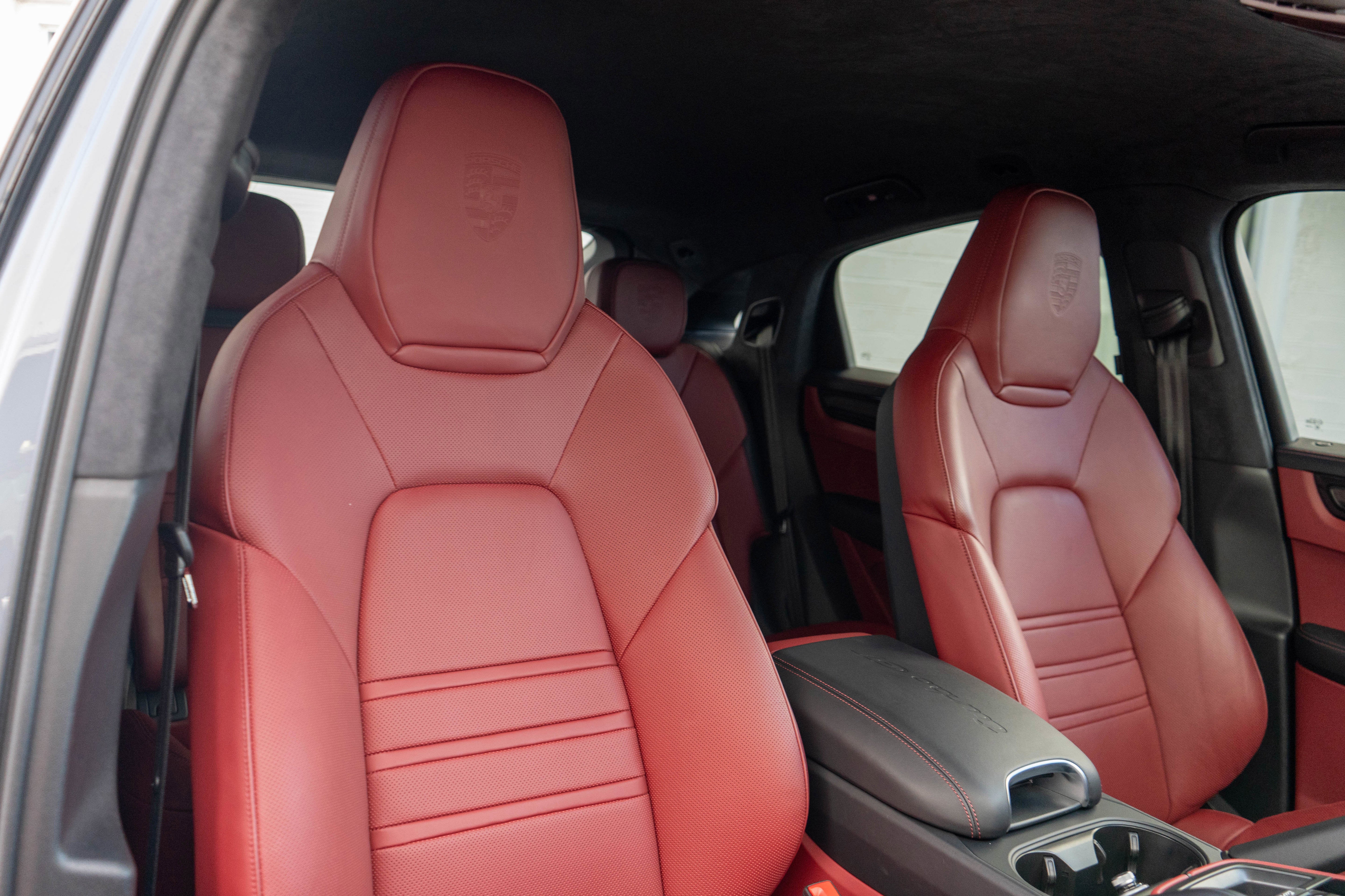 2023 Porsche Cayenne Turbo GT