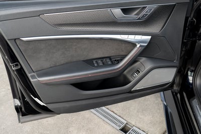 2021 Audi RS 6 Avant 4.0 TFSI quattro