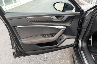 2025 Audi RS 6 Avant performance