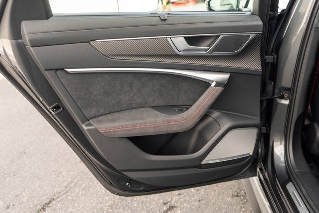 2025 Audi RS 6 Avant performance