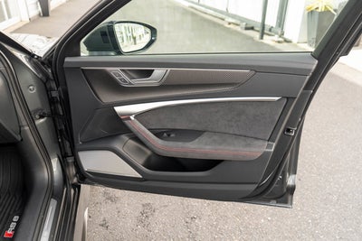 2025 Audi RS 6 Avant performance