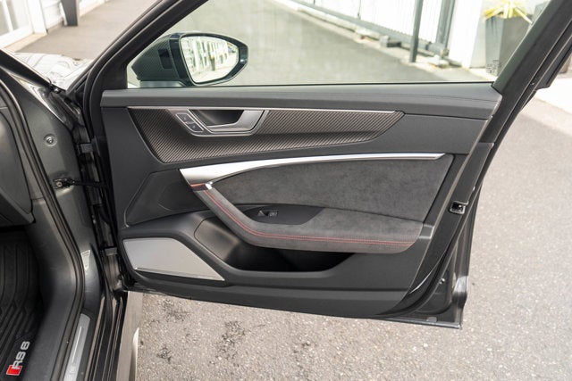 2025 Audi RS 6 Avant performance
