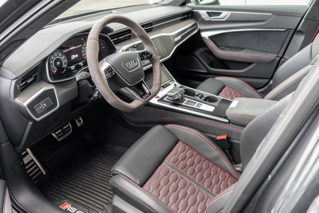 2025 Audi RS 6 Avant performance