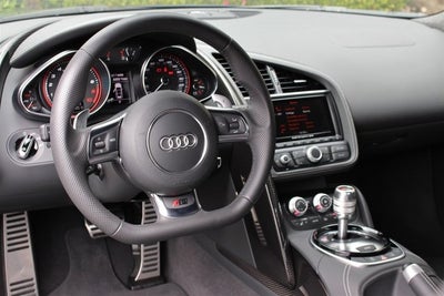 2014 Audi R8 V10 plus