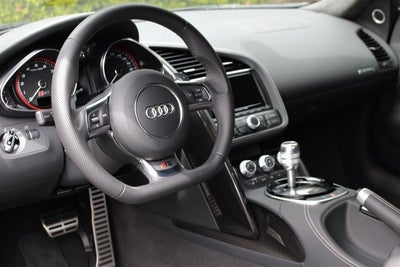 2014 Audi R8 V10 plus