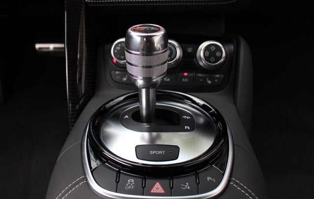 2014 Audi R8 V10 plus