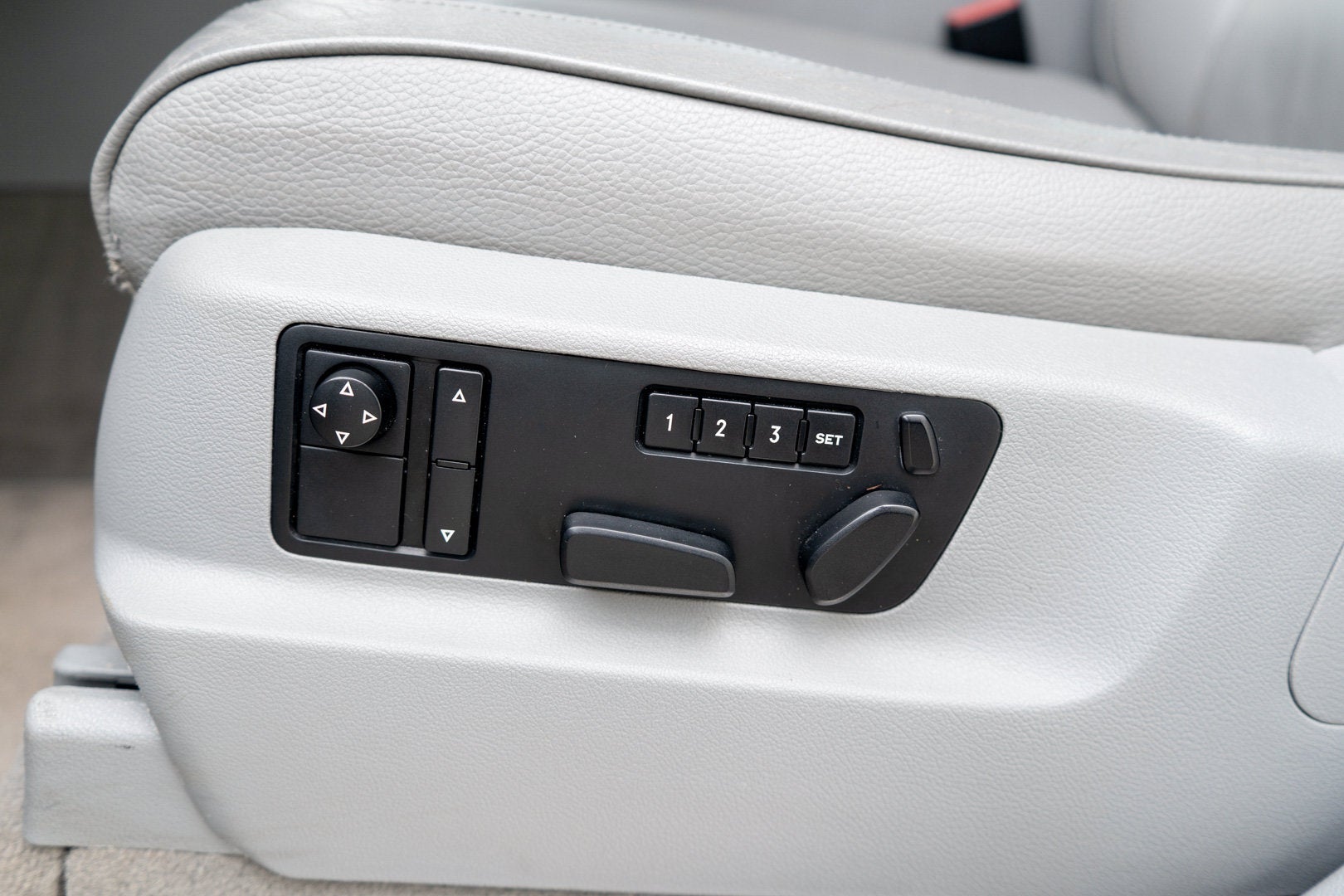 2006 Volkswagen Touareg 5.0L V10