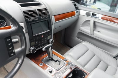 2006 Volkswagen Touareg 5.0L V10
