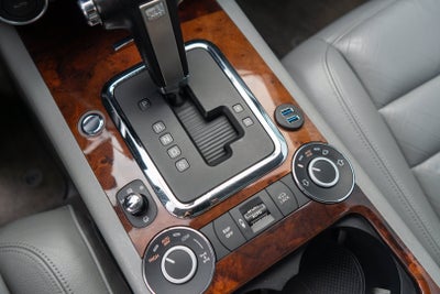 2006 Volkswagen Touareg 5.0L V10