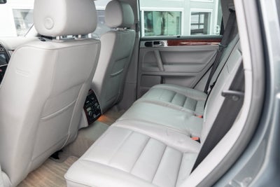 2006 Volkswagen Touareg 5.0L V10