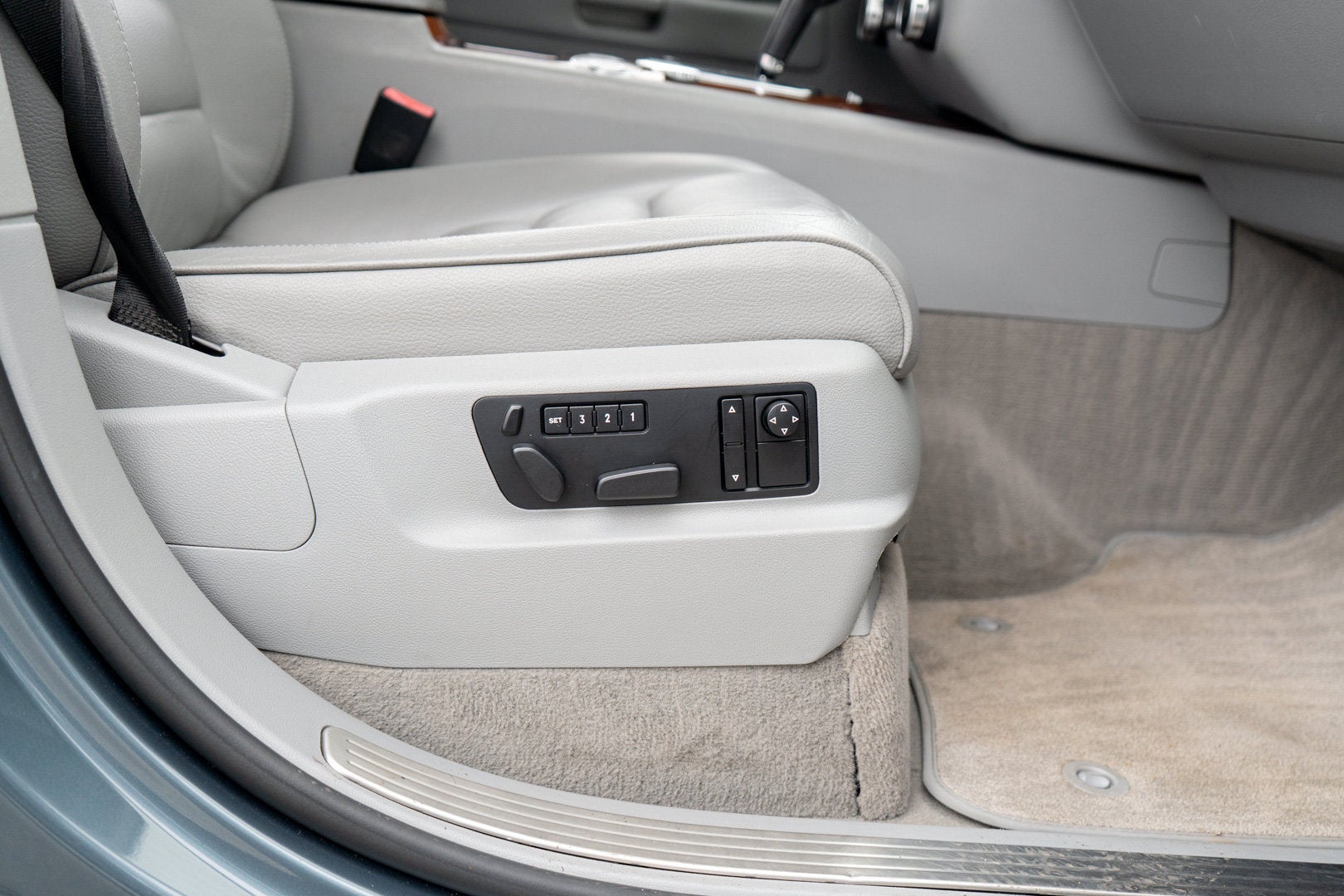 2006 Volkswagen Touareg 5.0L V10
