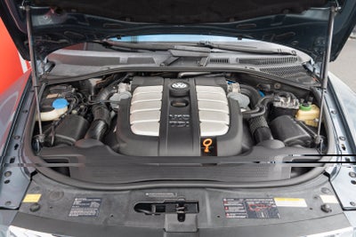 2006 Volkswagen Touareg 5.0L V10