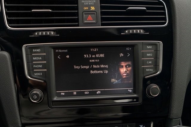 2016 Volkswagen Golf R 4dr HB DSG w/DCC/Nav