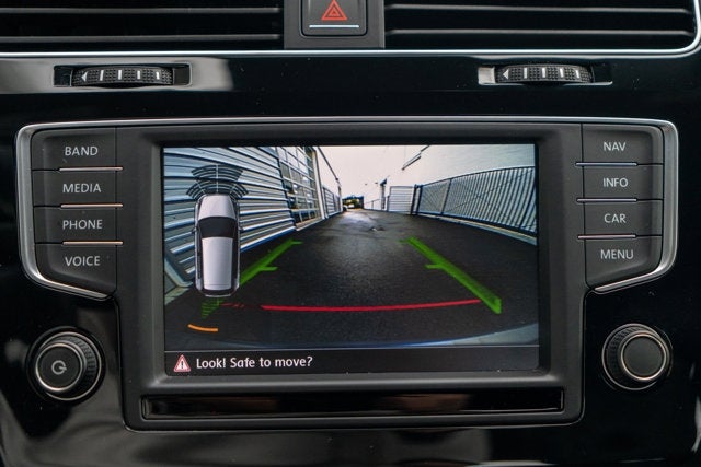 2016 Volkswagen Golf R 4dr HB DSG w/DCC/Nav