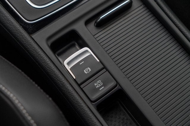 2016 Volkswagen Golf R 4dr HB DSG w/DCC/Nav