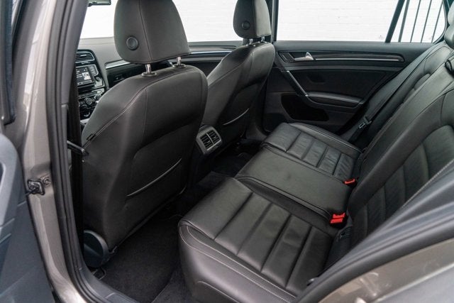 2016 Volkswagen Golf R 4dr HB DSG w/DCC/Nav