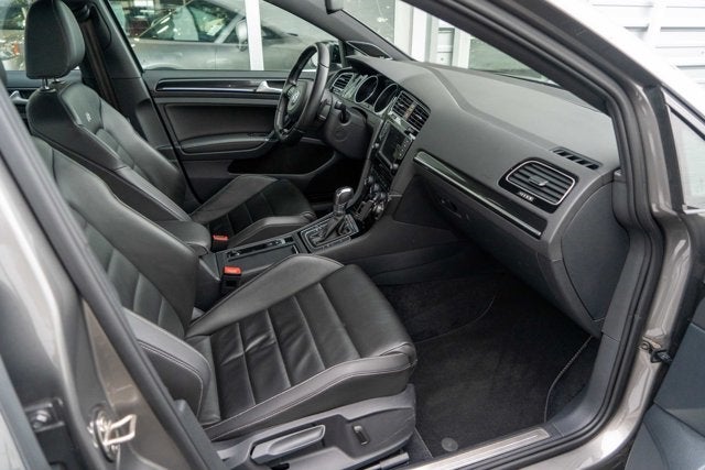 2016 Volkswagen Golf R 4dr HB DSG w/DCC/Nav