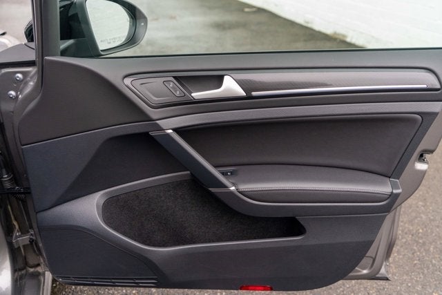 2016 Volkswagen Golf R 4dr HB DSG w/DCC/Nav