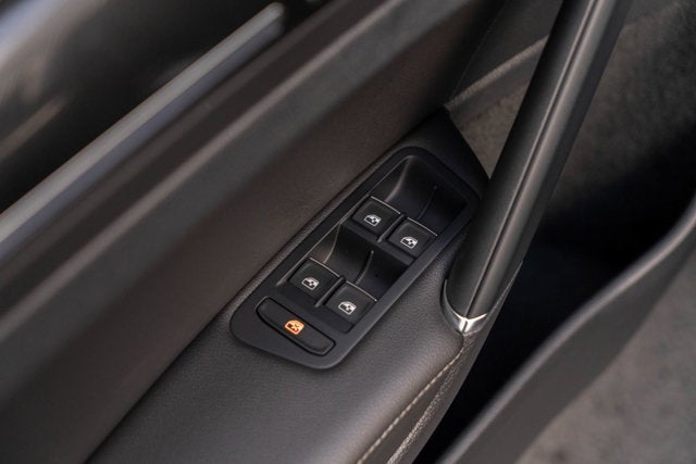 2017 Volkswagen Golf R 4-Door DSG w/DCC/Nav