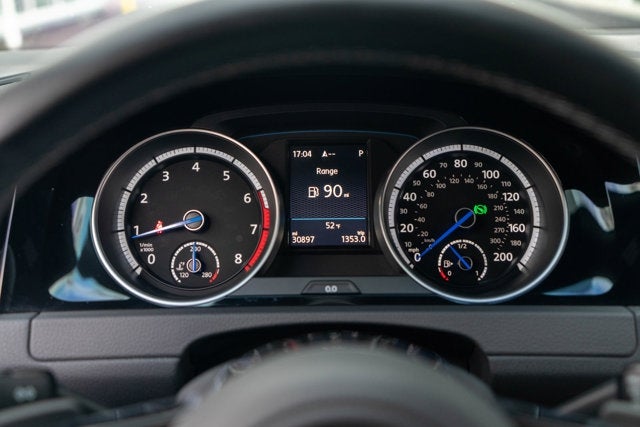 2017 Volkswagen Golf R 4-Door DSG w/DCC/Nav