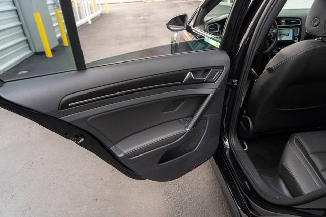 2017 Volkswagen Golf R 4-Door DSG w/DCC/Nav