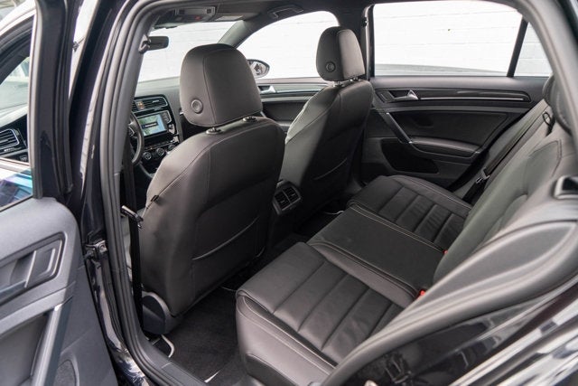 2017 Volkswagen Golf R 4-Door DSG w/DCC/Nav