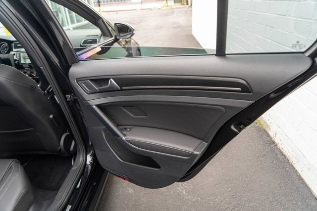 2017 Volkswagen Golf R 4-Door DSG w/DCC/Nav