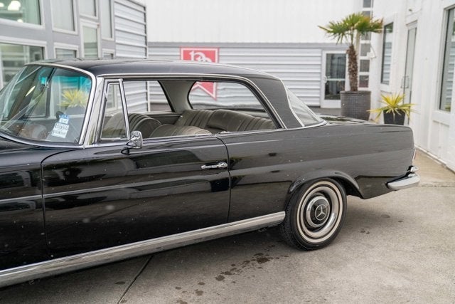 1966 Mercedes-Benz 250SE Base