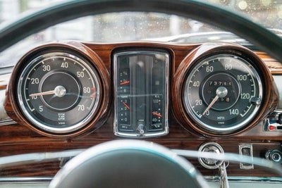 1966 Mercedes-Benz 250SE Base