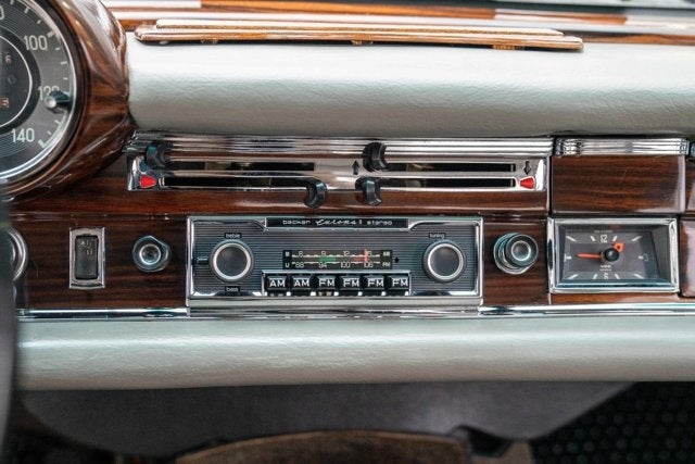 1966 Mercedes-Benz 250SE Base