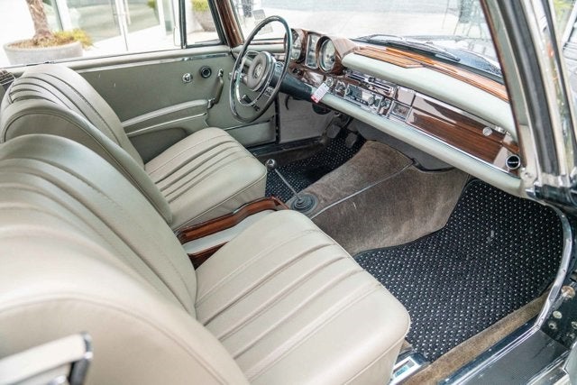 1966 Mercedes-Benz 250SE Base