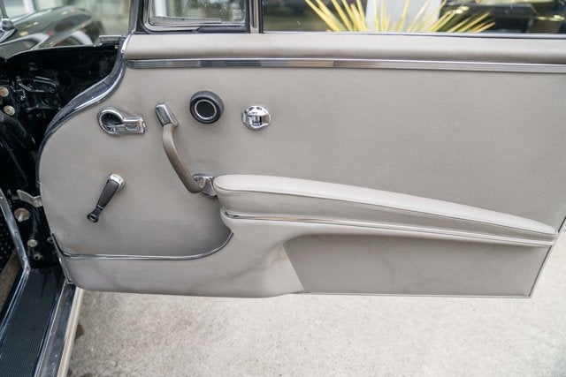 1966 Mercedes-Benz 250SE Base