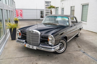 1966 Mercedes-Benz 250SE Base
